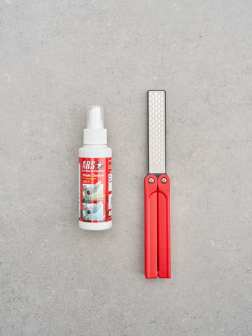 Slibesten og rensevæske til dine havesakse og redskaber. 